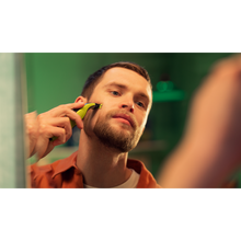 Load image into Gallery viewer, Philips OneBlade 360 Blade QP410/50 - trimming a beard with OneBlade 360