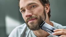 Load image into Gallery viewer, Philips Beard trimmer BT5522/15 - Get a Cut NZ
