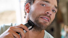 Load image into Gallery viewer, Philips Beard trimmer BT5522/15 - Get a Cut NZ