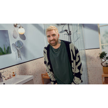 Load image into Gallery viewer, Philips Beard Trimmer Series 3000 BT3660/15 - lifestyle
