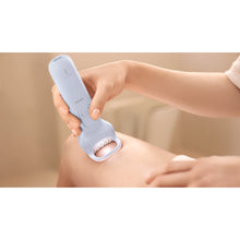 Load image into Gallery viewer, Philips Epilator Series 8000 Wet &amp; Dry BRE708/00 - in use
