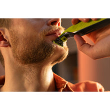 Load image into Gallery viewer, Philips OneBlade 360 Face QP2724/23 - in use
