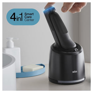 Braun Series 7 Wet & dry shaver with cleaning station and