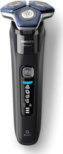 Load image into Gallery viewer, Philips 7000 series Wet &amp; Dry electric shaver with SkinIQ S7886/50 - Get a Cut NZ
