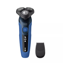 Load image into Gallery viewer, Philips Shaver series 5000 Wet and dry electric shaver S5466/17 - Get a Cut NZ
